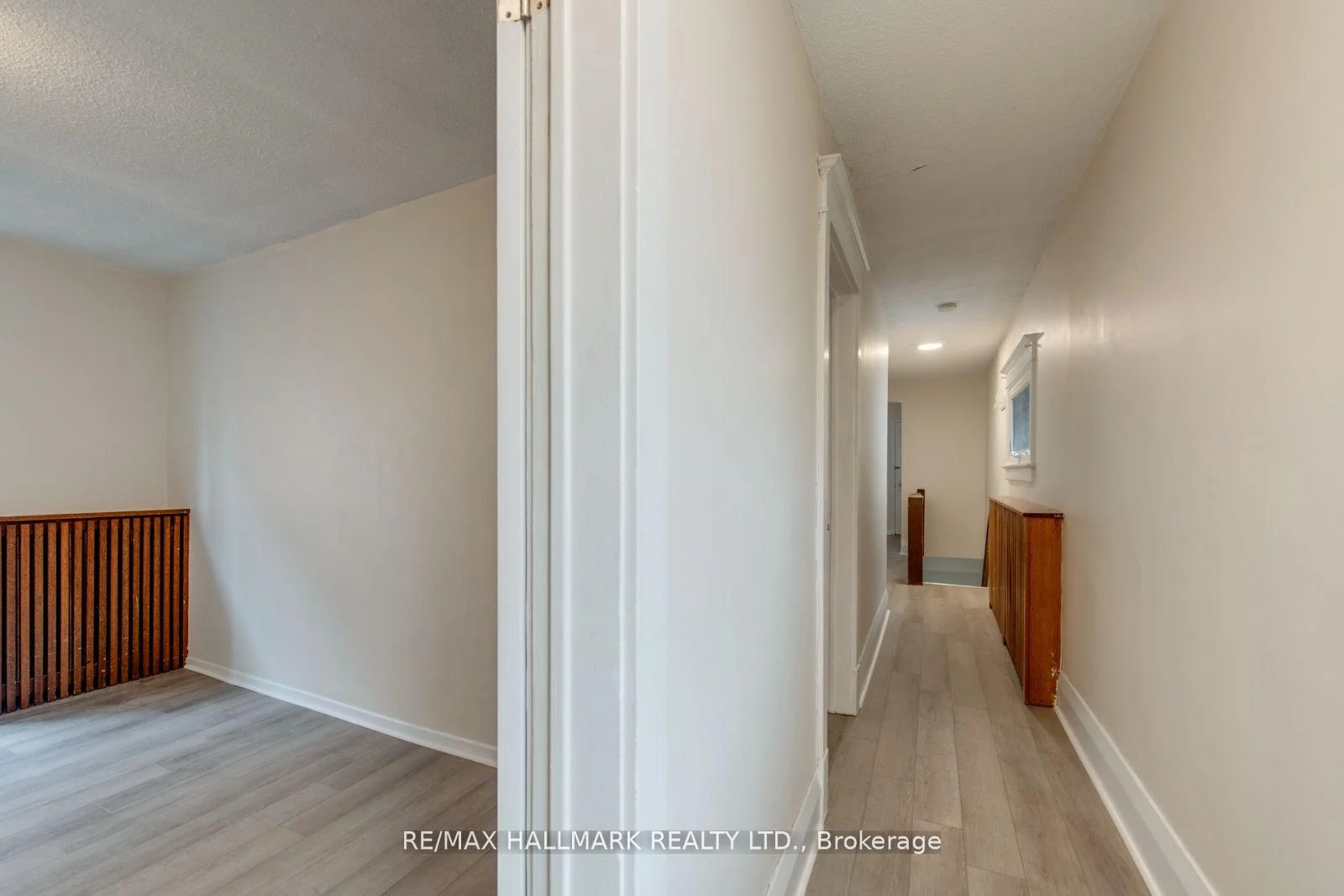 Photo 17 of Unit 2 Upper, 576 Ossington Avenue S, Toronto, Palmerston-Little Italy — HOMEH