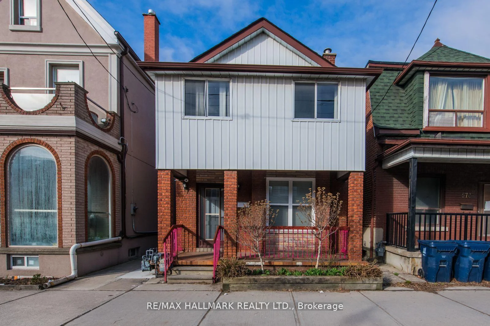 Photo 28 of Unit 2 Upper, 576 Ossington Avenue S, Toronto, Palmerston-Little Italy — HOMEH