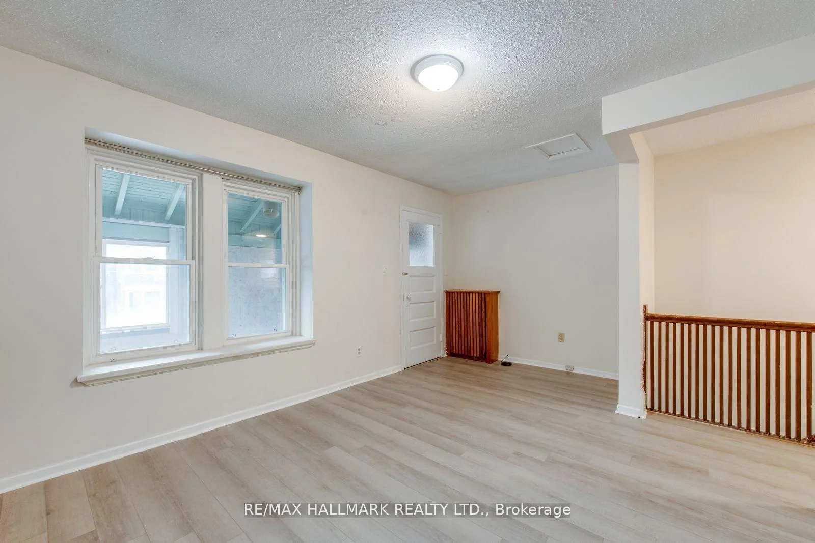 Photo 45 of Unit 2 Upper, 576 Ossington Avenue S, Toronto, Palmerston-Little Italy — HOMEH