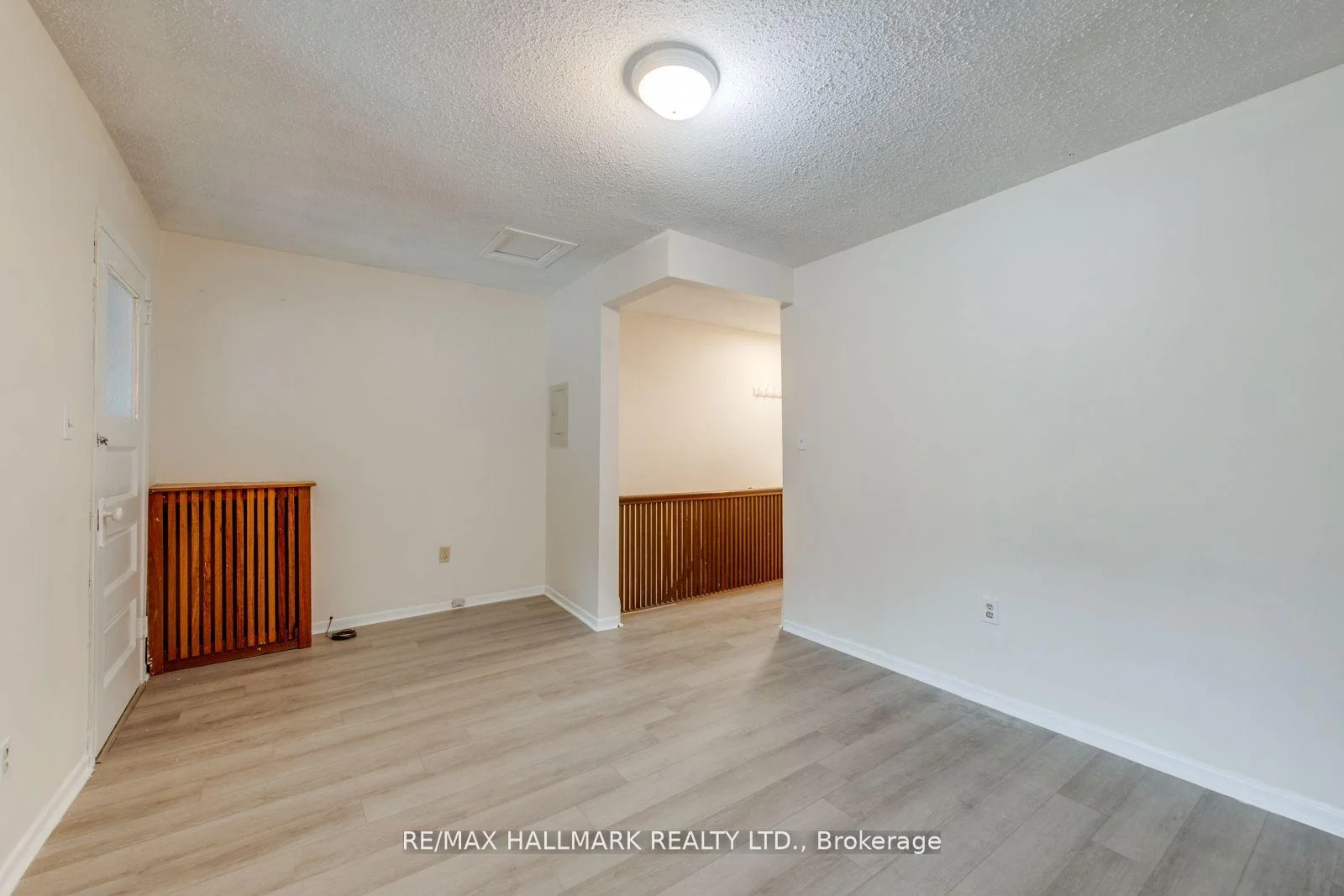 Photo 56 of Unit 2 Upper, 576 Ossington Avenue S, Toronto, Palmerston-Little Italy — HOMEH