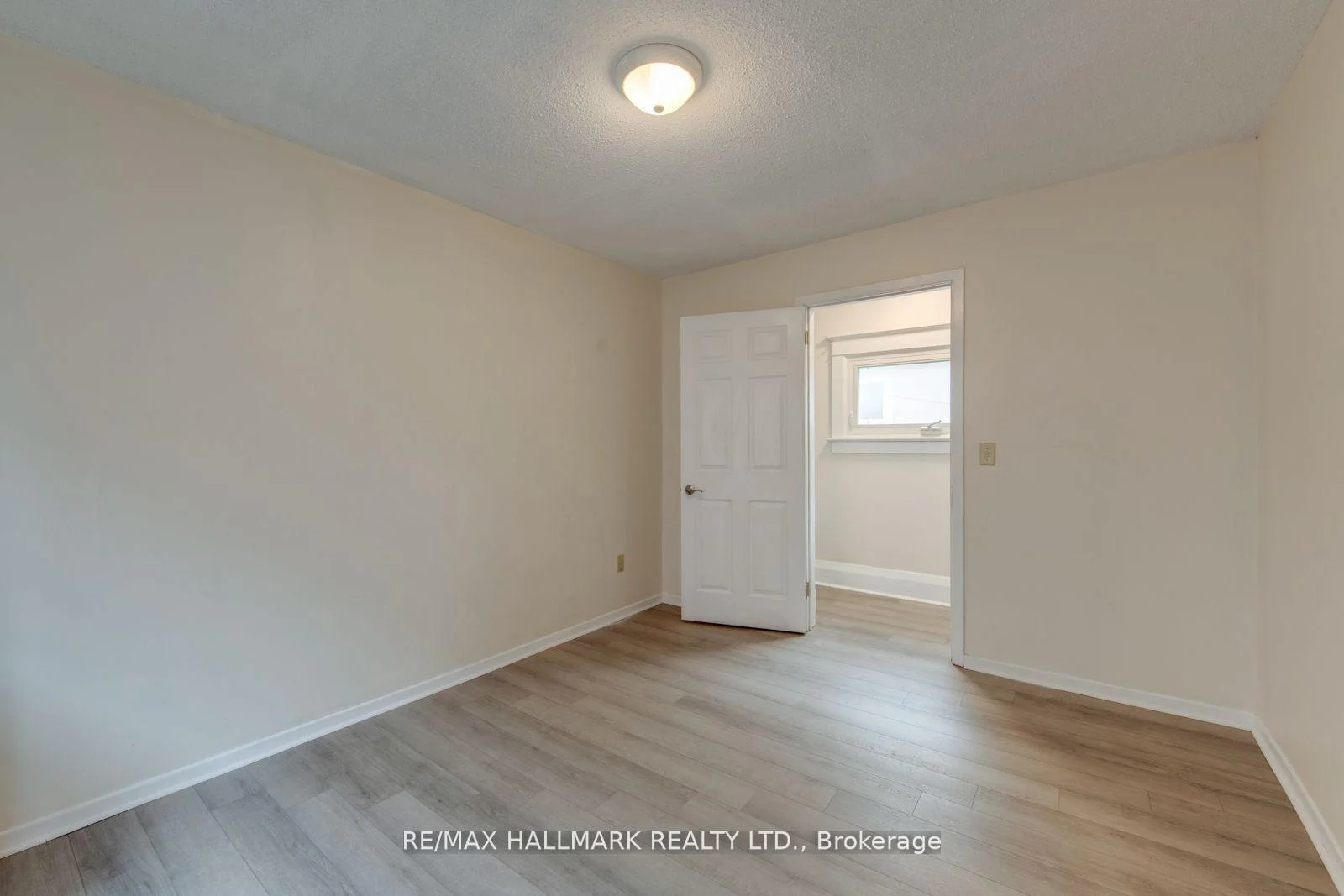 Photo 86 of Unit 2 Upper, 576 Ossington Avenue S, Toronto, Palmerston-Little Italy — HOMEH