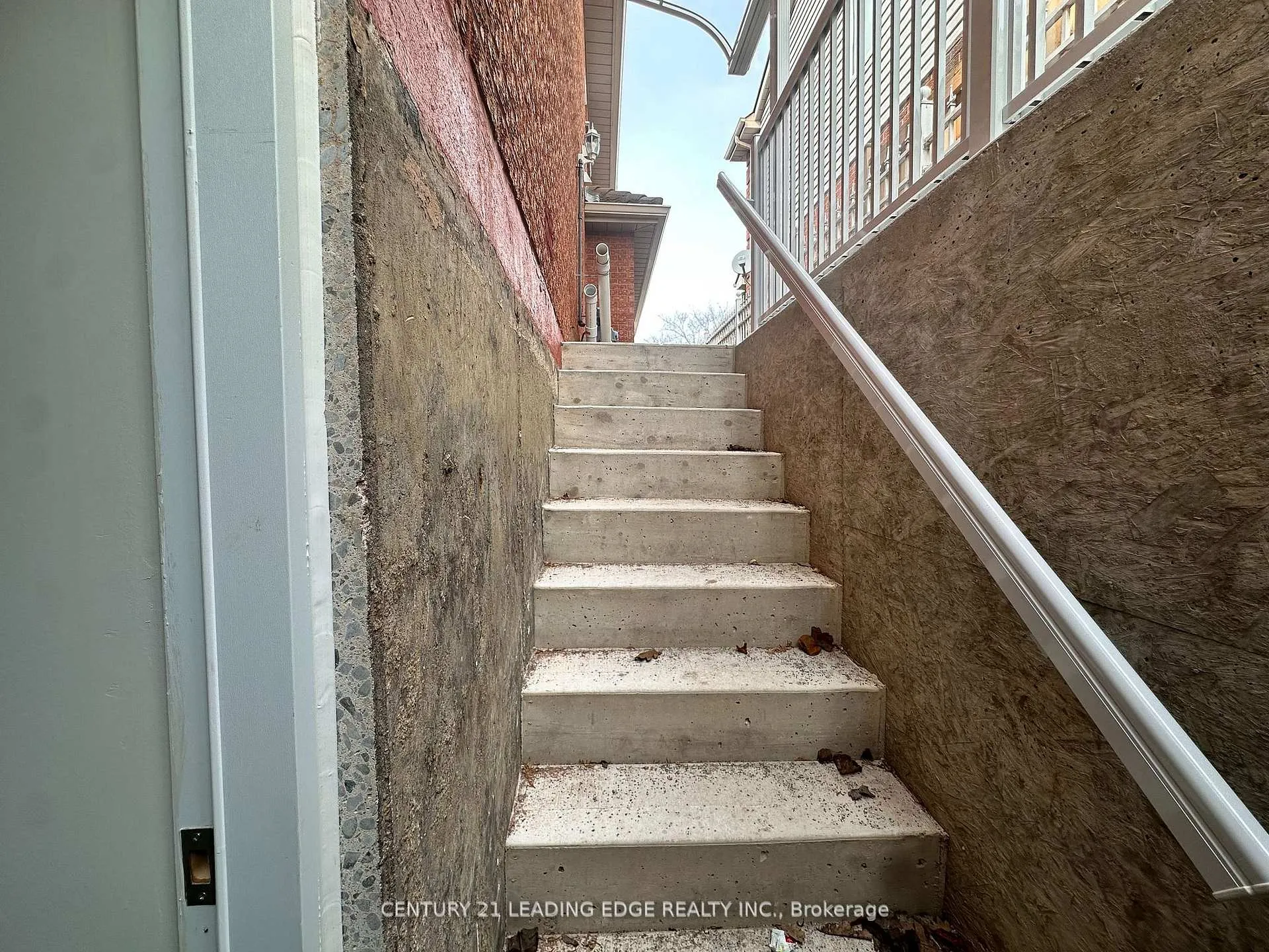 Photo 19 of Unit Basement, 825 Corbetts Road, Oshawa, Pinecrest — HOMEH