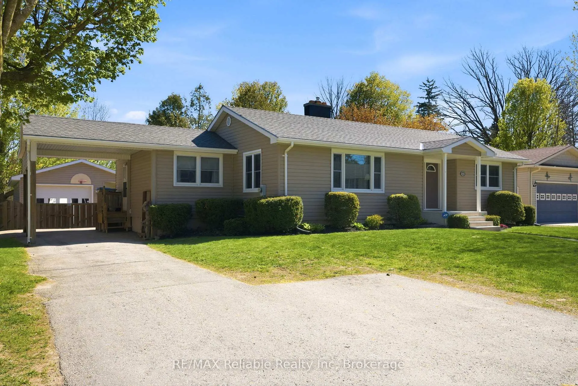 Photo 1 of 131 Townsend Street, Central Huron, Clinton — HOMEH