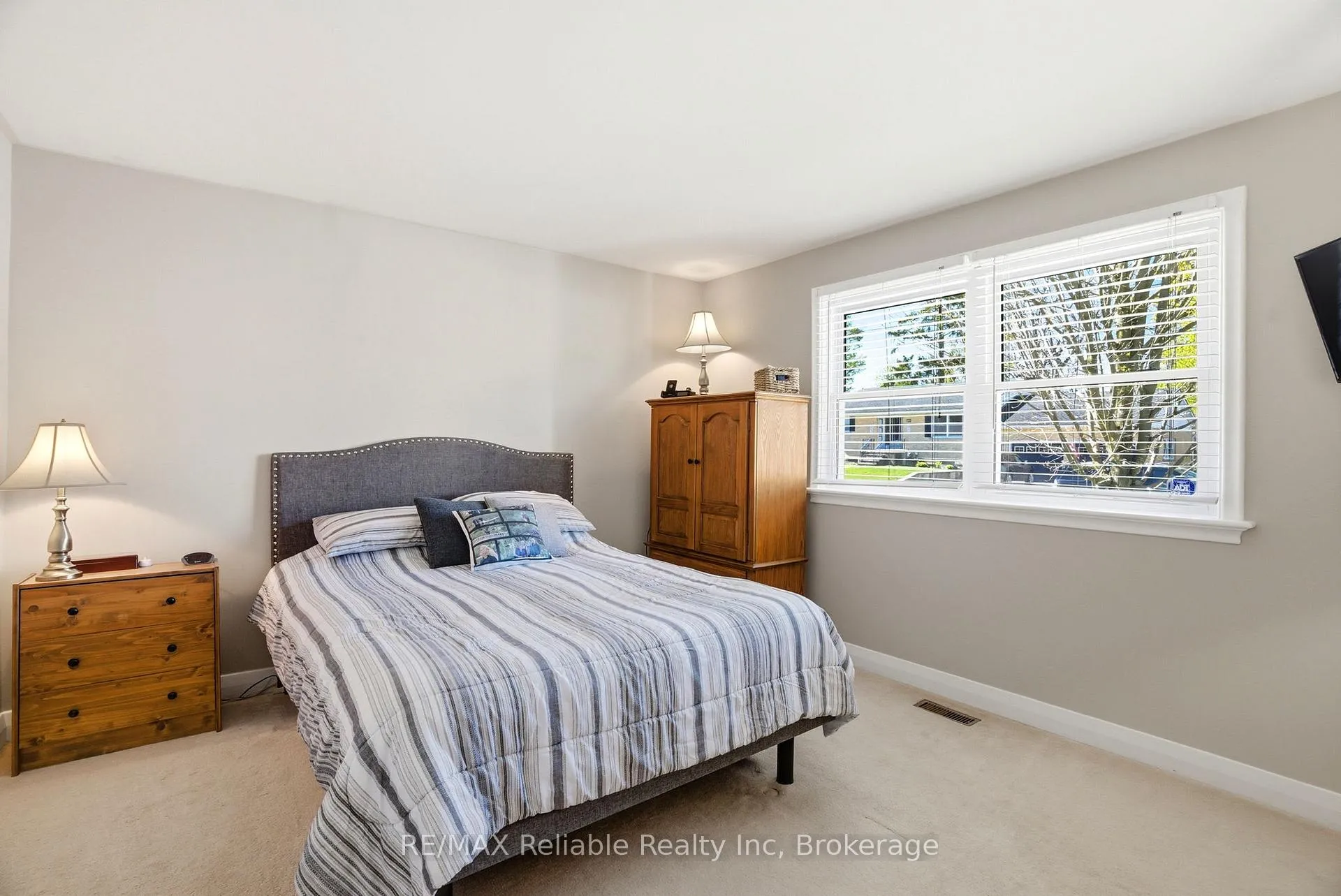 Photo 18 of 131 Townsend Street, Central Huron, Clinton — HOMEH