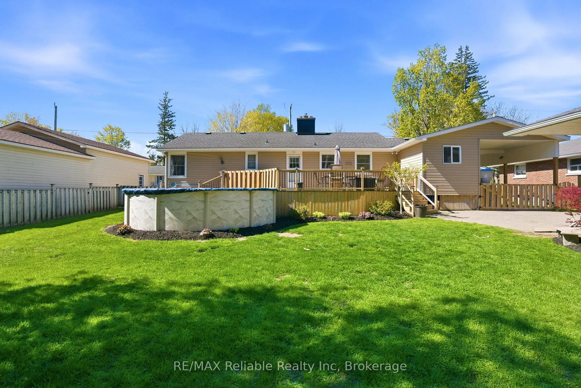 Photo 33 of 131 Townsend Street, Central Huron, Clinton — HOMEH