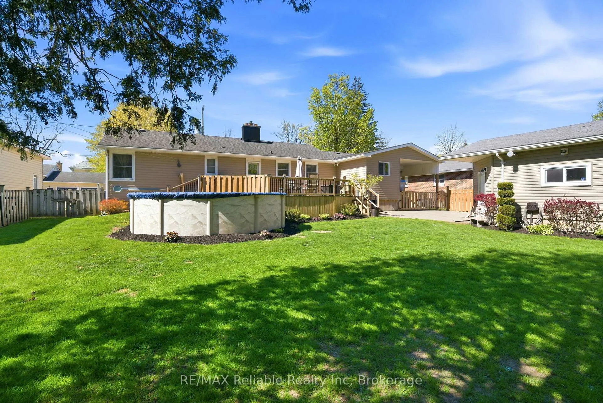 Photo 34 of 131 Townsend Street, Central Huron, Clinton — HOMEH