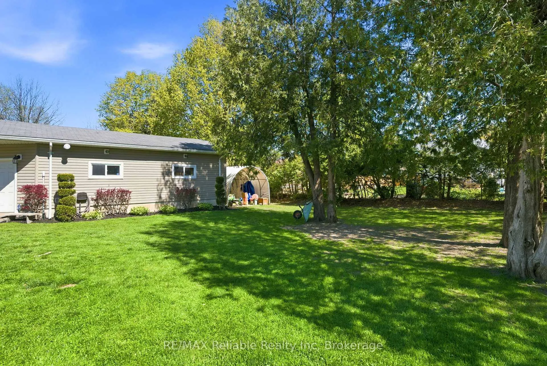Photo 35 of 131 Townsend Street, Central Huron, Clinton — HOMEH