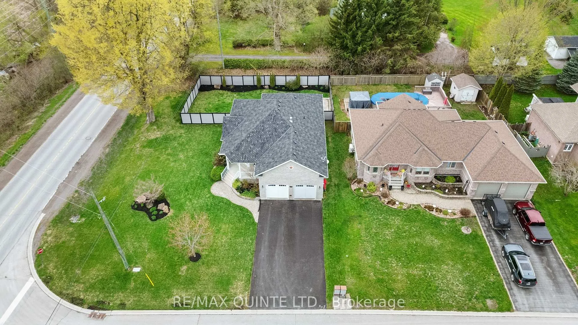 Photo 3 of 2 Applecrest Lane, Quinte West, Murray Ward — HOMEH