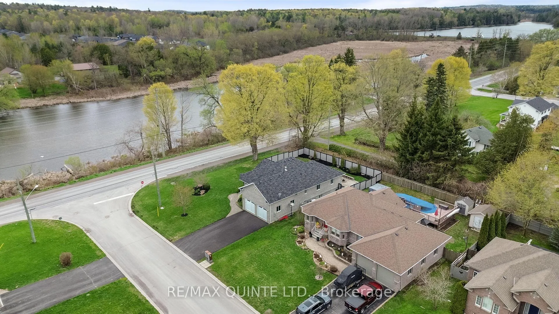 Photo 6 of 2 Applecrest Lane, Quinte West, Murray Ward — HOMEH