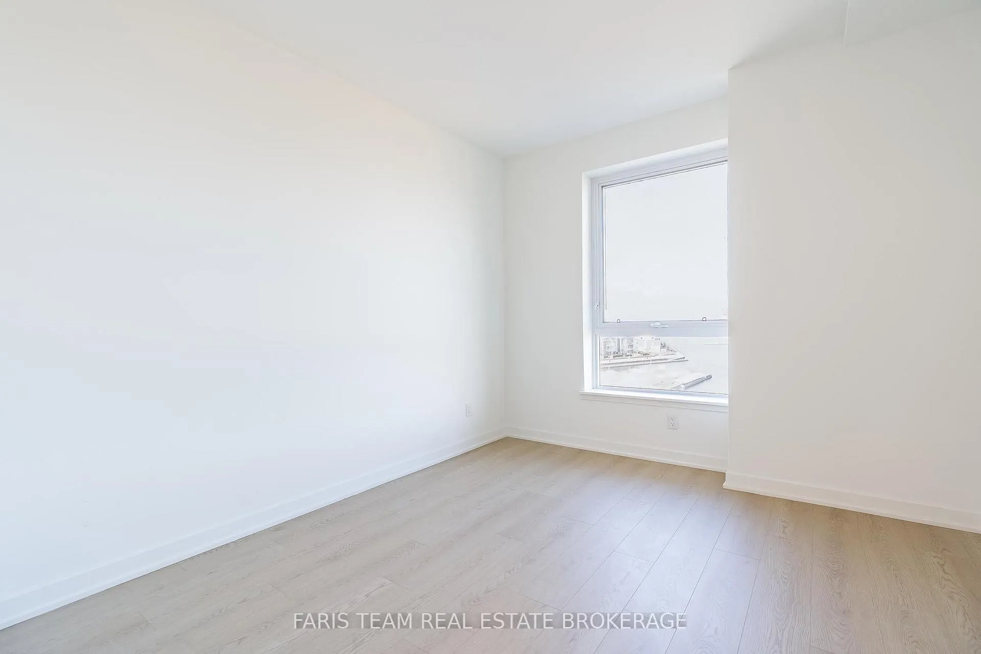 Photo 80 of Unit 621, 31 Huron Street, Collingwood — HOMEH