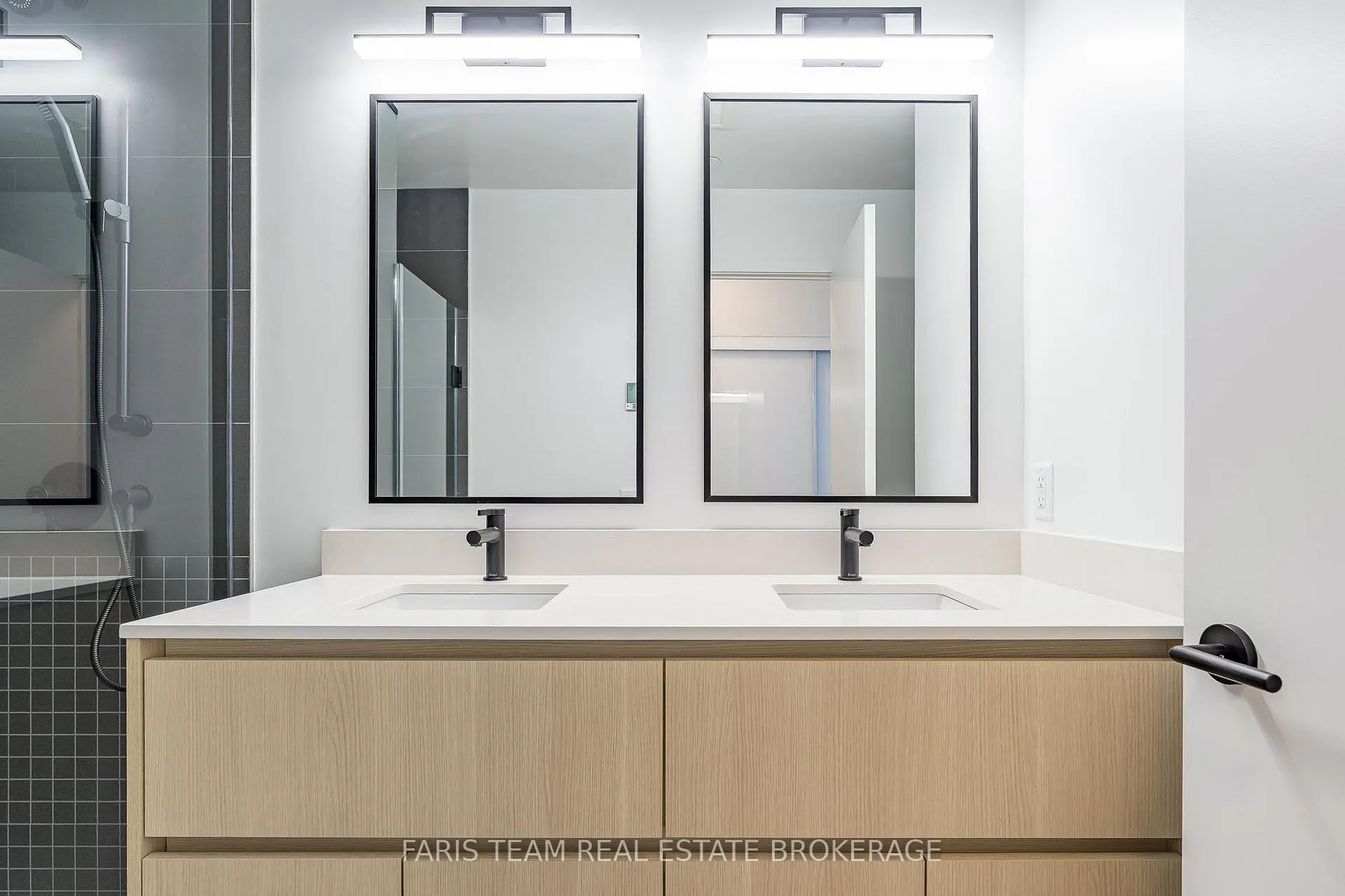 Photo 84 of Unit 621, 31 Huron Street, Collingwood — HOMEH