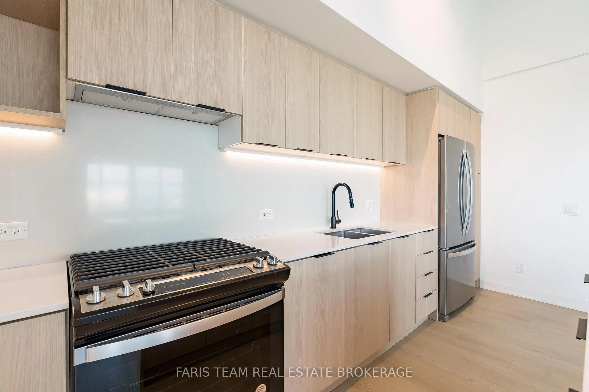 Photo 59 of Unit 621, 31 Huron Street, Collingwood — HOMEH