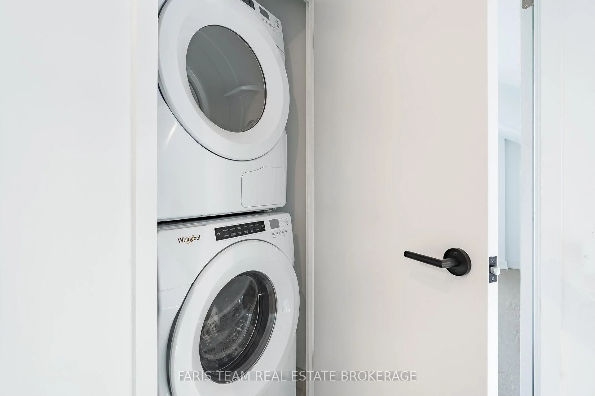 Photo 98 of Unit 621, 31 Huron Street, Collingwood — HOMEH