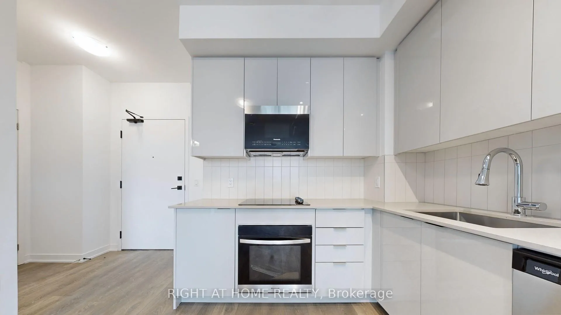 Photo 14 of Unit 914, 10 Abeja Street, Vaughan, Concord — HOMEH