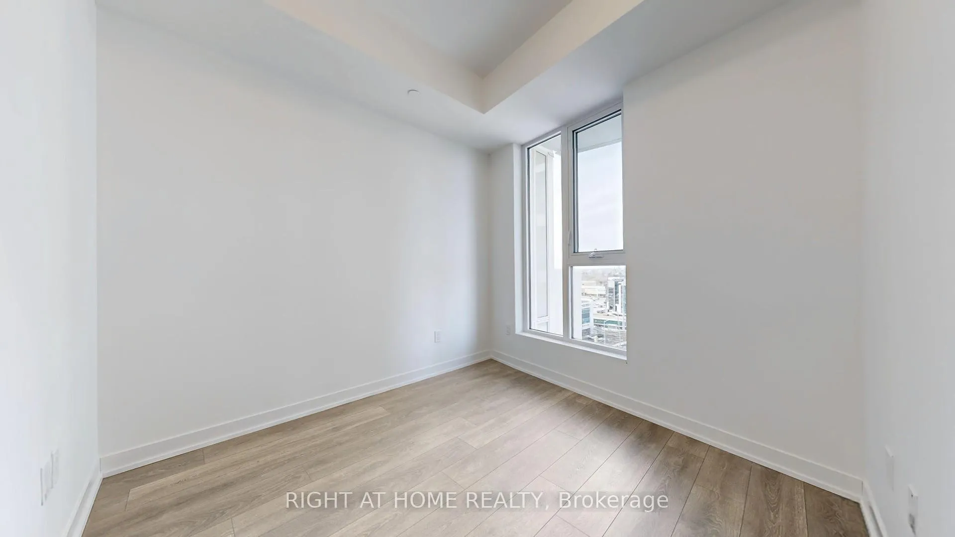 Photo 16 of Unit 914, 10 Abeja Street, Vaughan, Concord — HOMEH