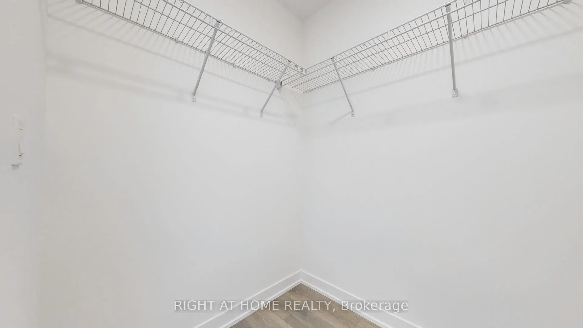 Photo 18 of Unit 914, 10 Abeja Street, Vaughan, Concord — HOMEH