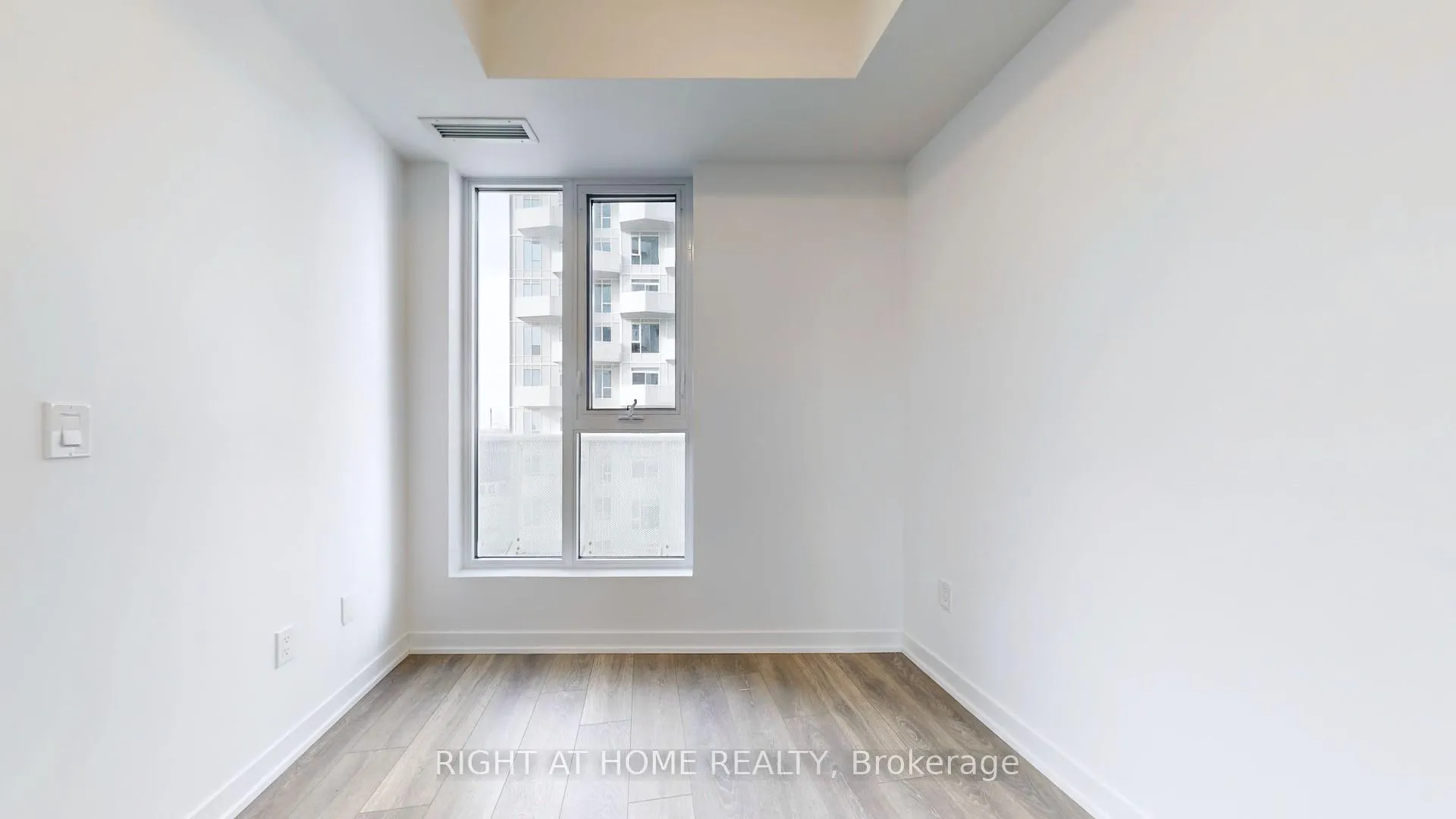Photo 21 of Unit 914, 10 Abeja Street, Vaughan, Concord — HOMEH