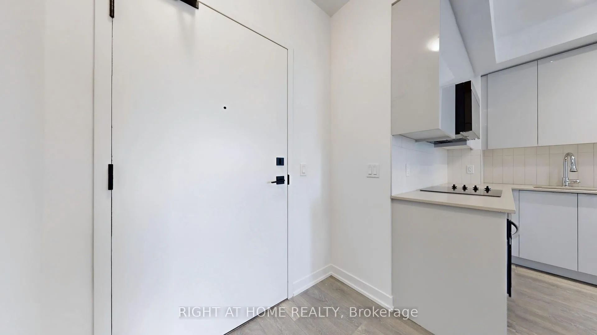 Photo 26 of Unit 914, 10 Abeja Street, Vaughan, Concord — HOMEH