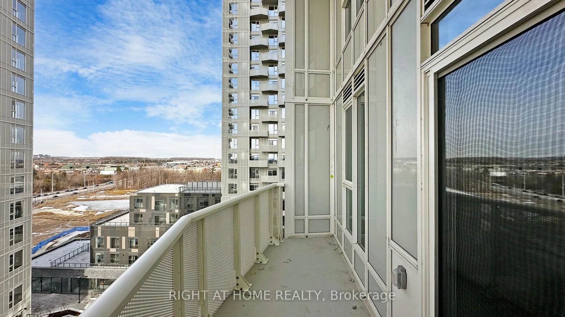 Photo 29 of Unit 914, 10 Abeja Street, Vaughan, Concord — HOMEH