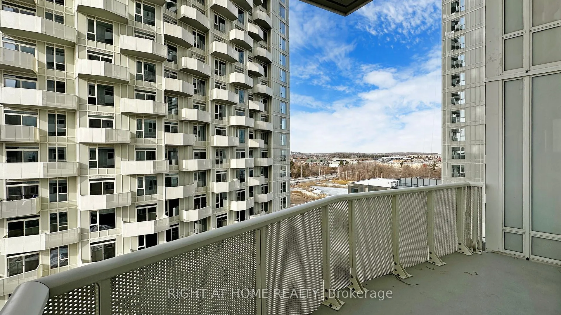 Photo 31 of Unit 914, 10 Abeja Street, Vaughan, Concord — HOMEH