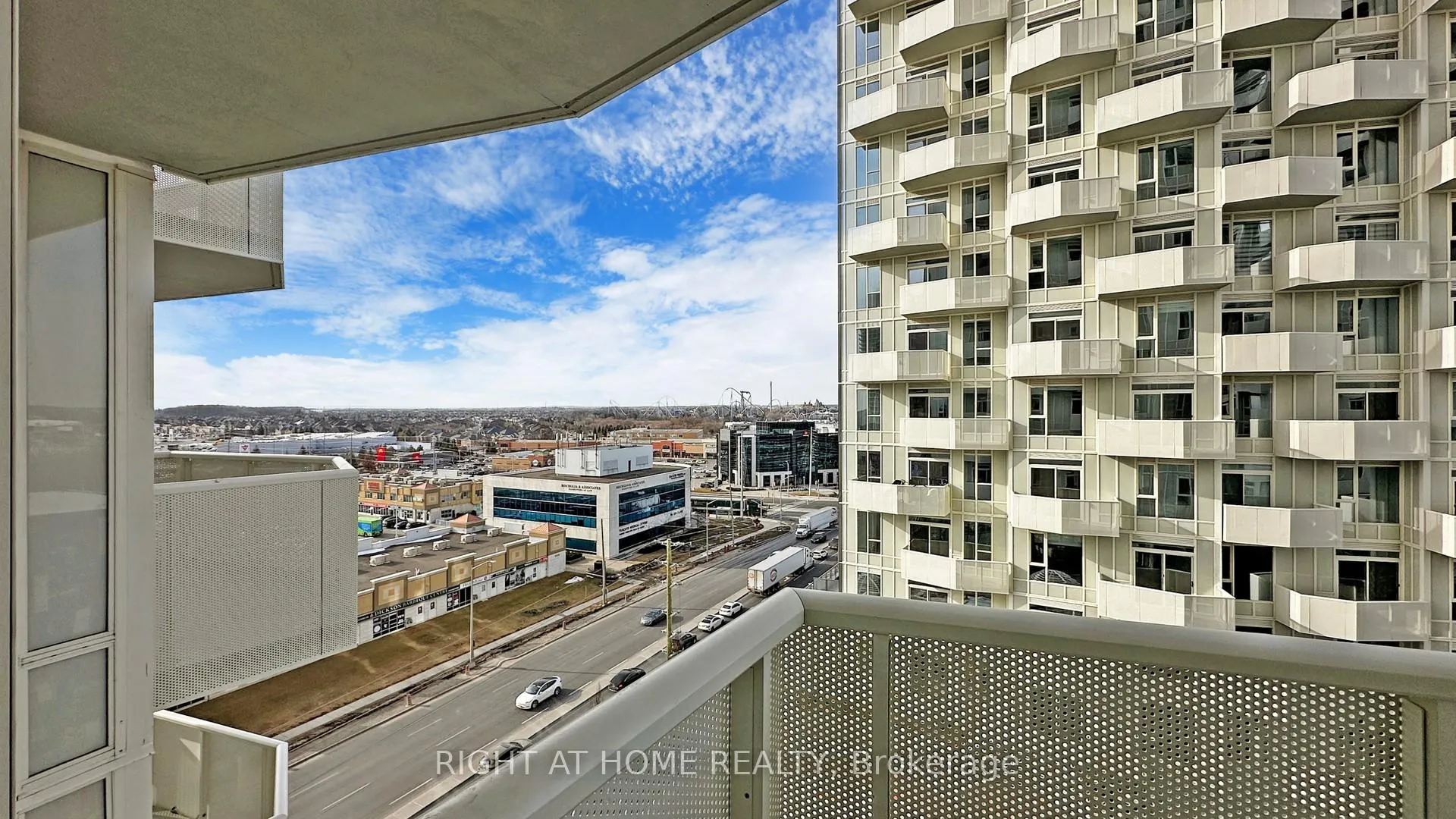 Photo 32 of Unit 914, 10 Abeja Street, Vaughan, Concord — HOMEH