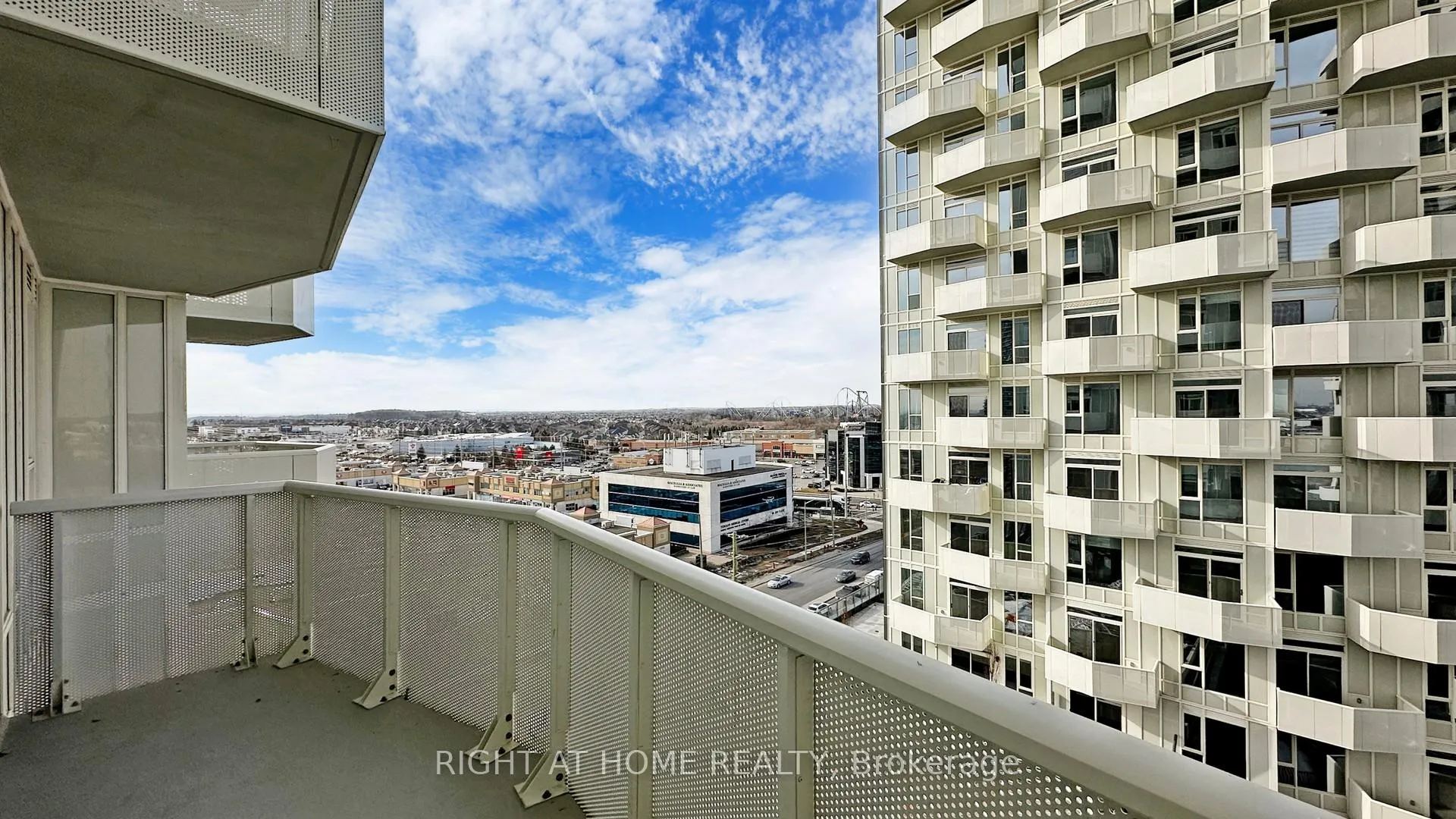 Photo 33 of Unit 914, 10 Abeja Street, Vaughan, Concord — HOMEH