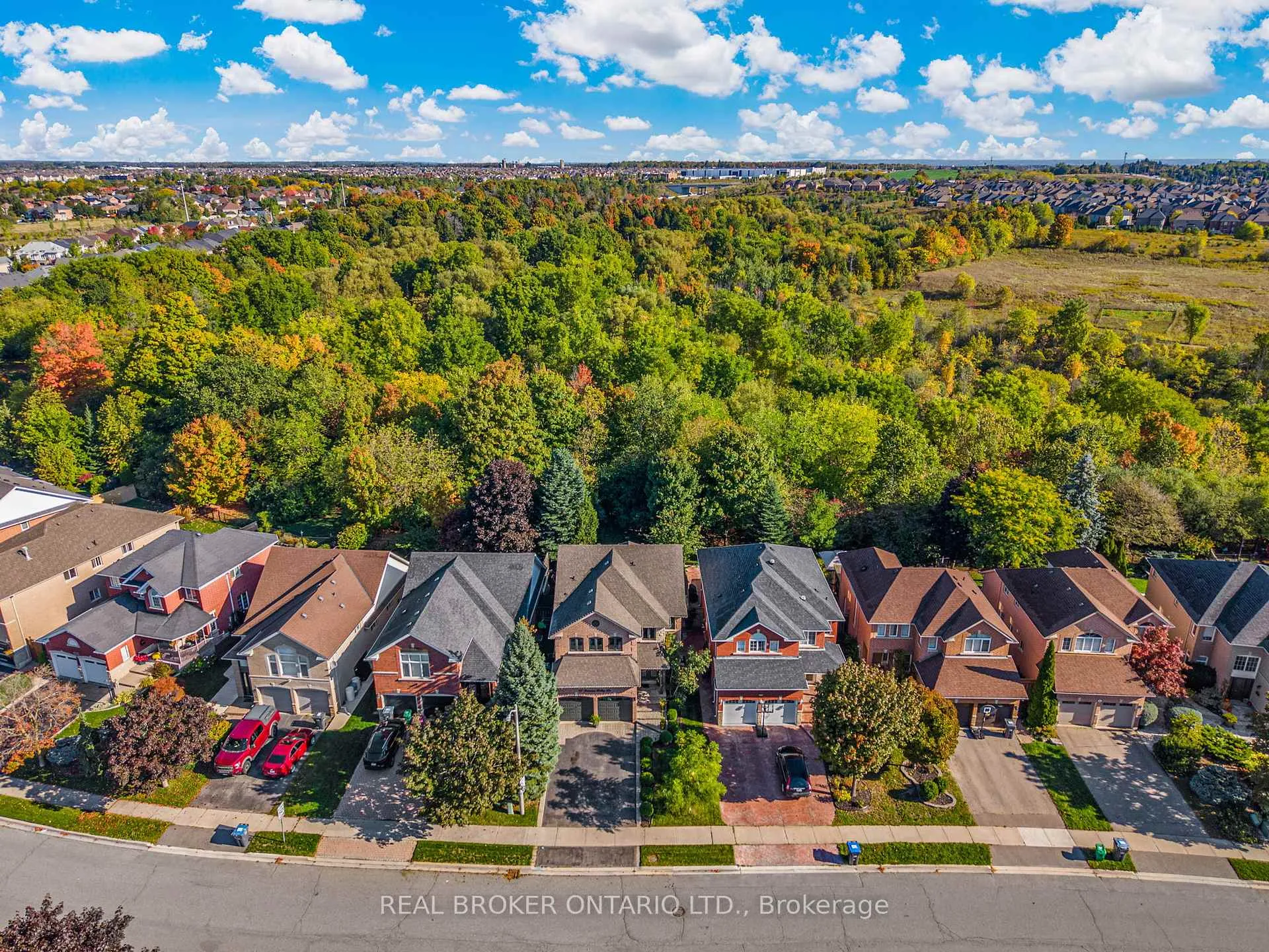 Photo 2 of 67 Summer Valley Drive, Brampton, Snelgrove — HOMEH