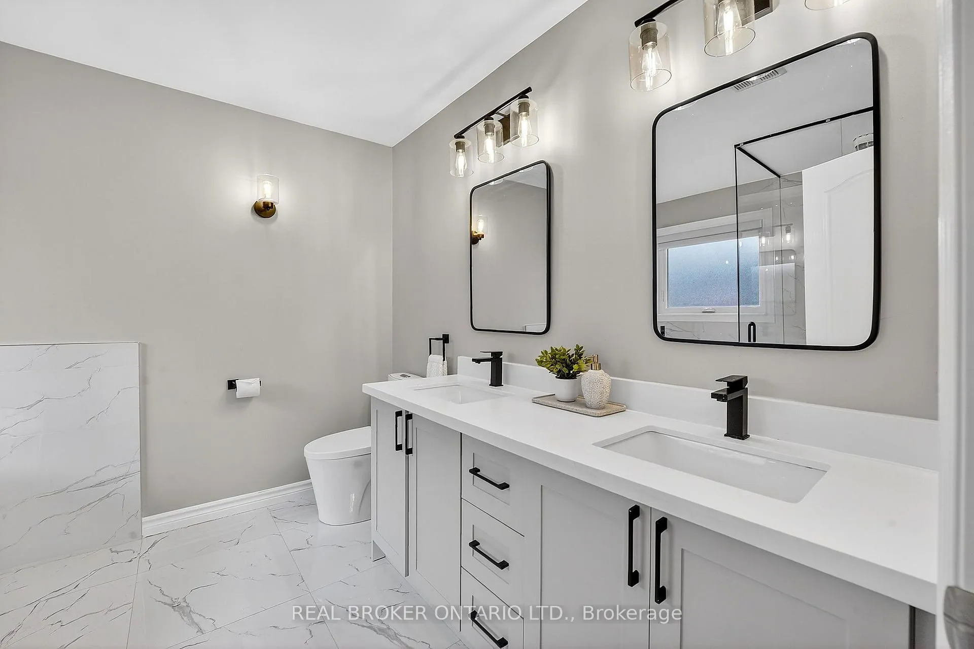 Photo 27 of 67 Summer Valley Drive, Brampton, Snelgrove — HOMEH