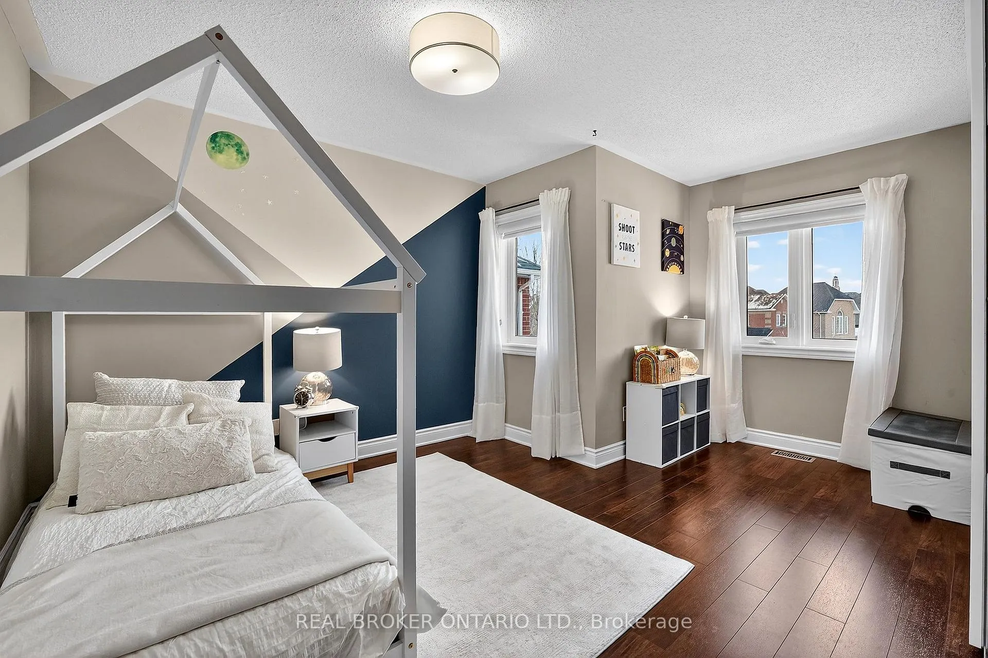 Photo 31 of 67 Summer Valley Drive, Brampton, Snelgrove — HOMEH