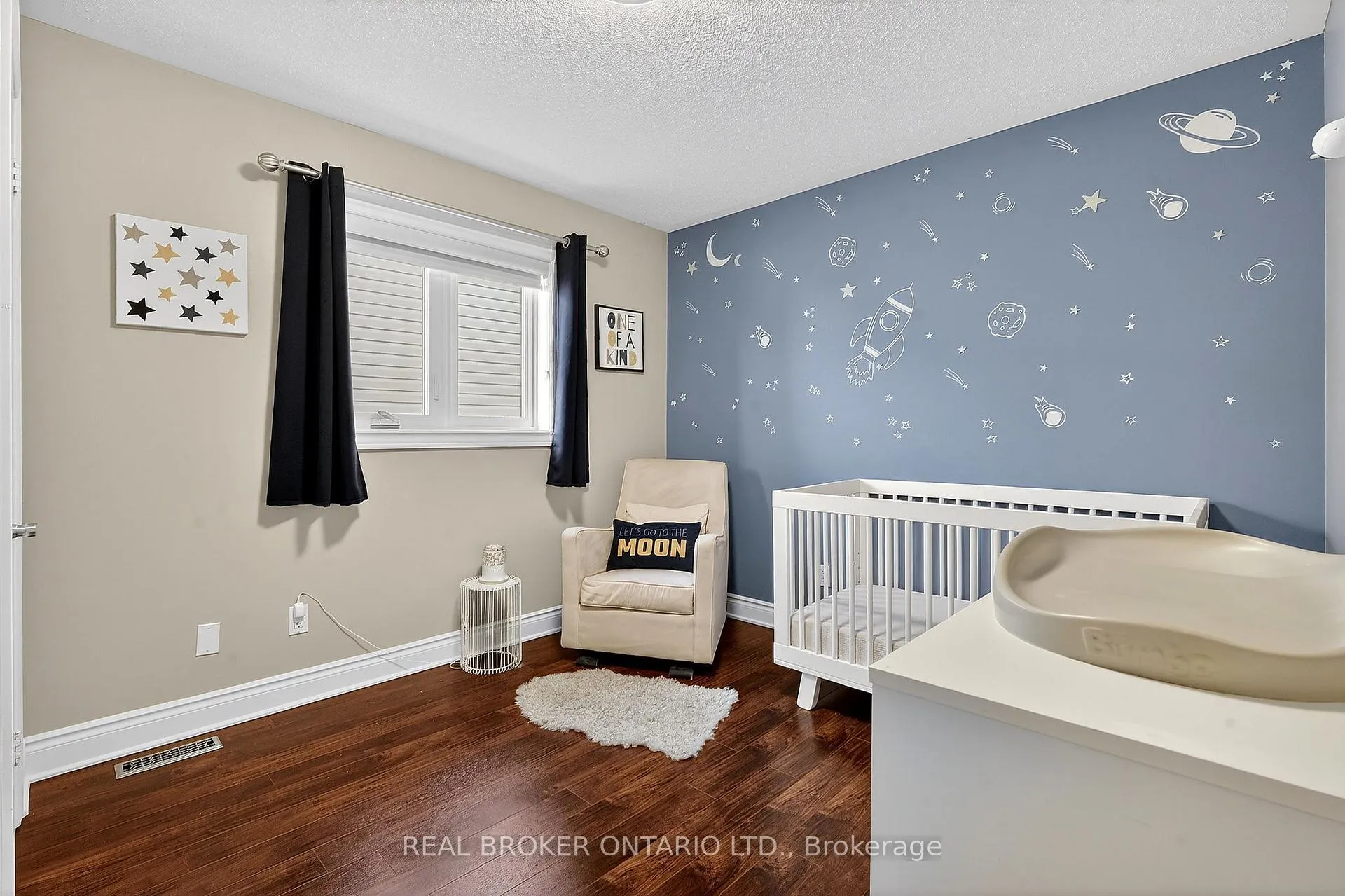 Photo 32 of 67 Summer Valley Drive, Brampton, Snelgrove — HOMEH