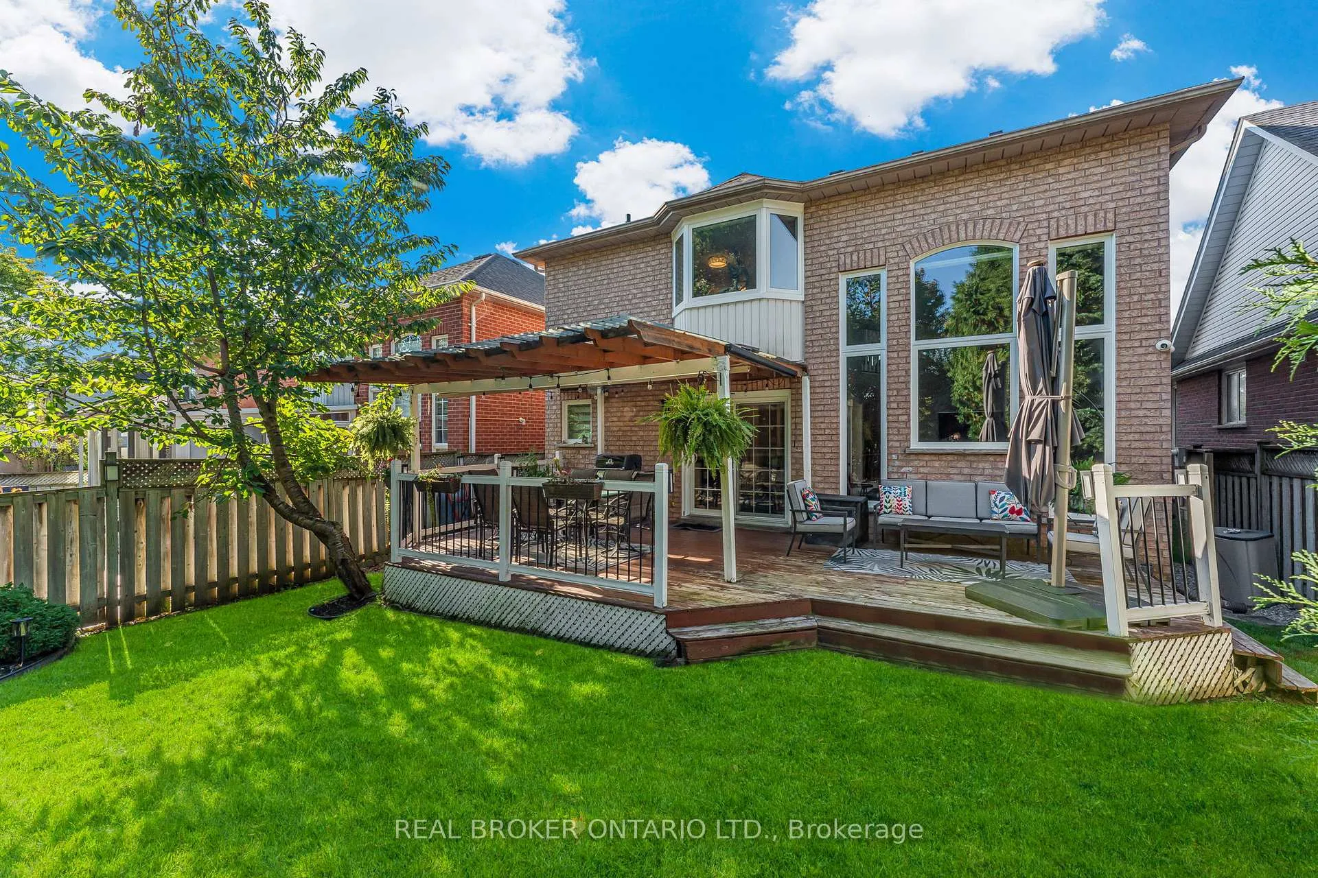 Photo 44 of 67 Summer Valley Drive, Brampton, Snelgrove — HOMEH