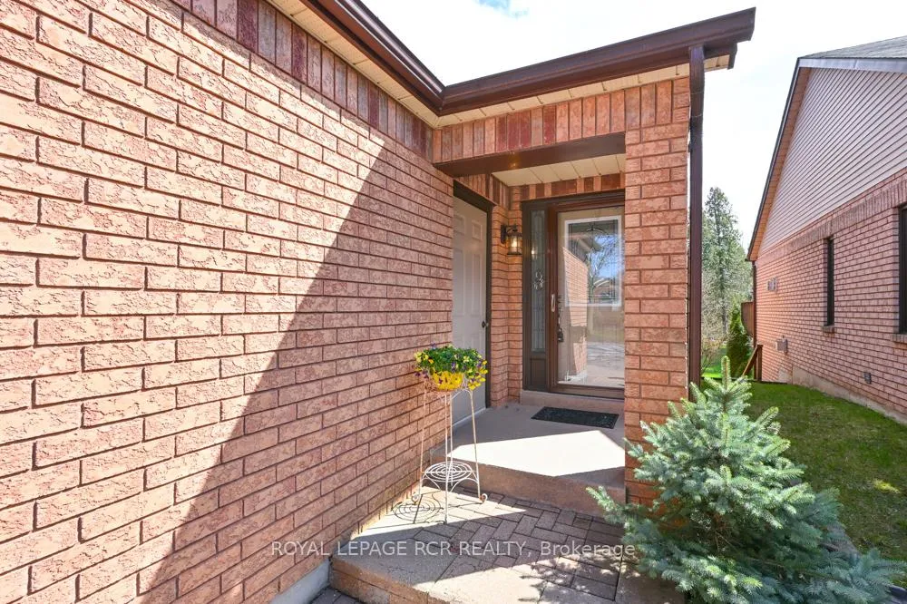 Photo 2 of 196 Riverview Road, New Tecumseth, Alliston — HOMEH
