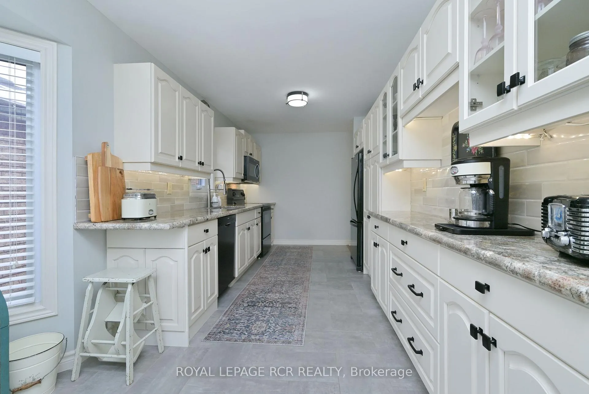 Photo 6 of 196 Riverview Road, New Tecumseth, Alliston — HOMEH