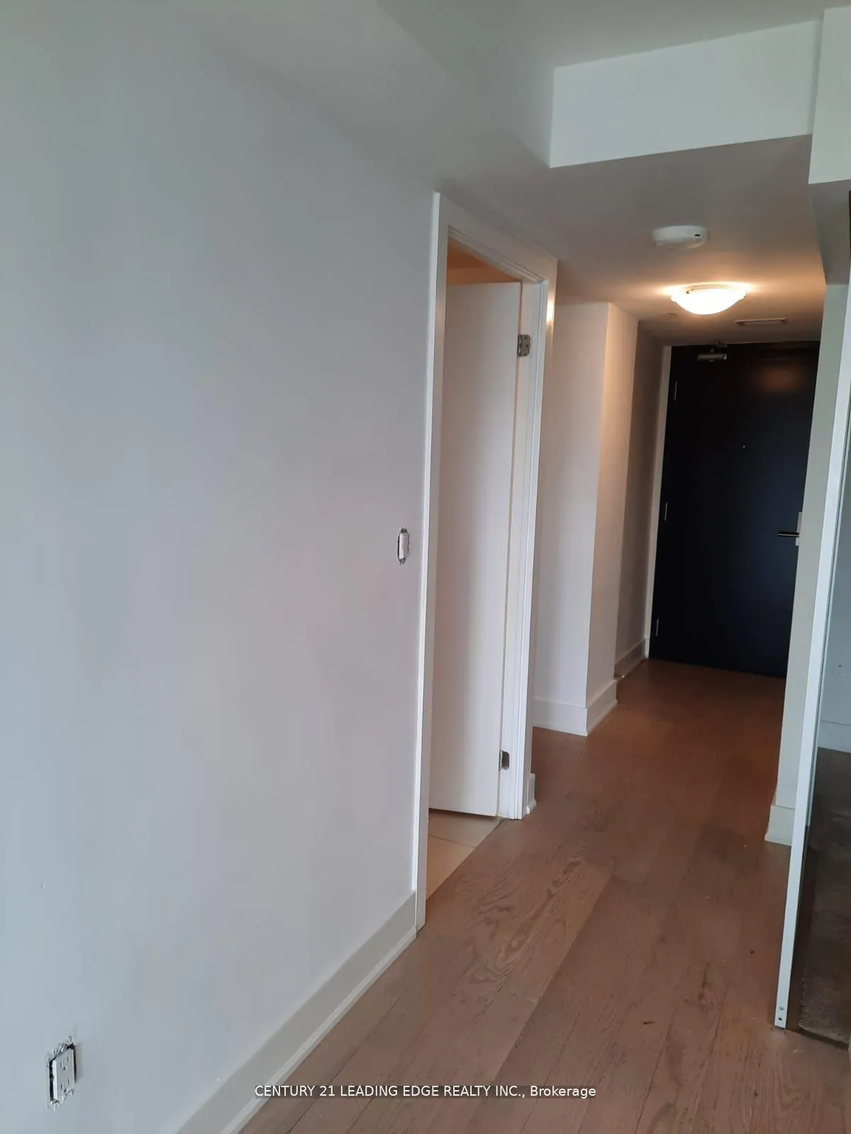 Photo 8 of Unit 2209, 955 Bay Street, Toronto, Bay Street Corridor — HOMEH