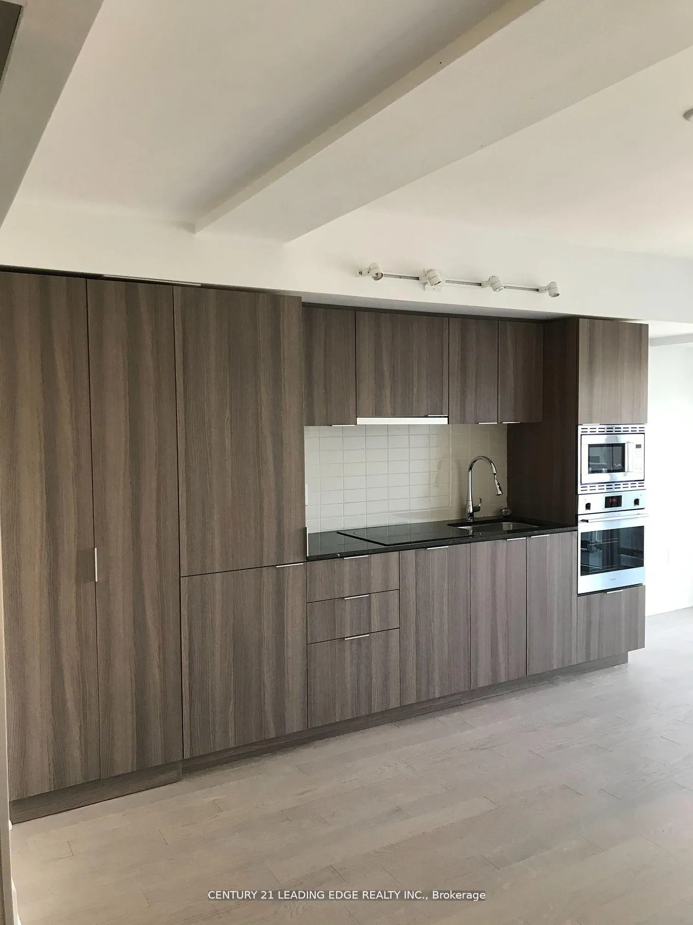Photo 11 of Unit 2209, 955 Bay Street, Toronto, Bay Street Corridor — HOMEH