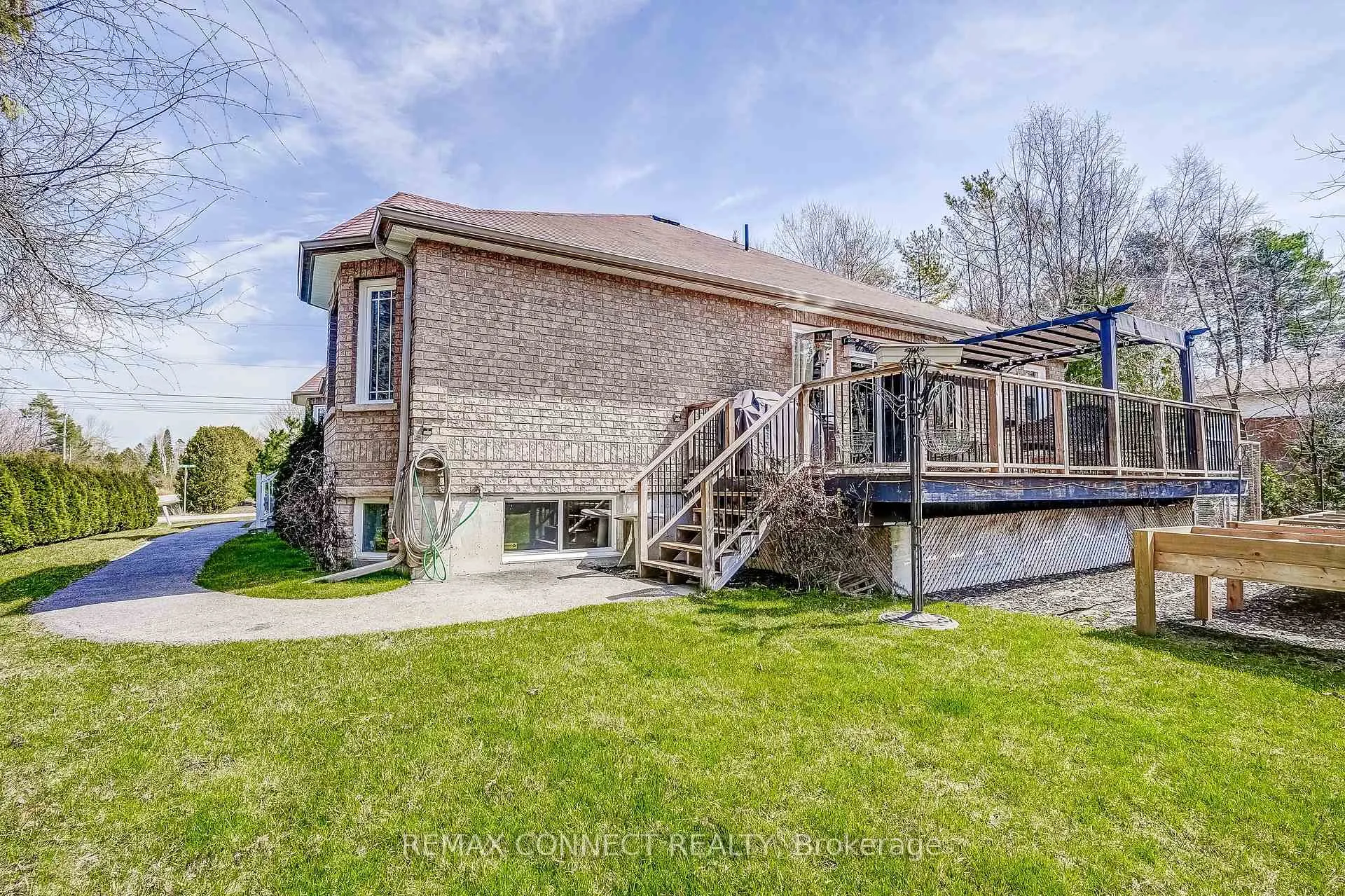 Photo 28 of 46 Alexander Boulevard, Georgina, Sutton & Jackson's Point — HOMEH