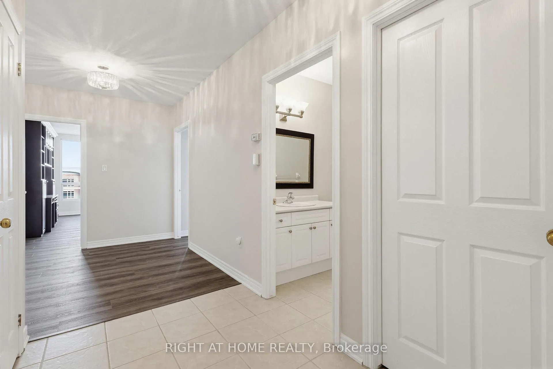 Photo 8 of Unit 709, 1998 Ironstone Drive, Burlington, Uptown — HOMEH