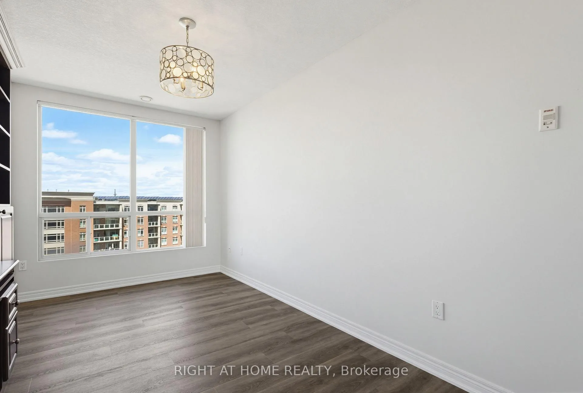 Photo 24 of Unit 709, 1998 Ironstone Drive, Burlington, Uptown — HOMEH