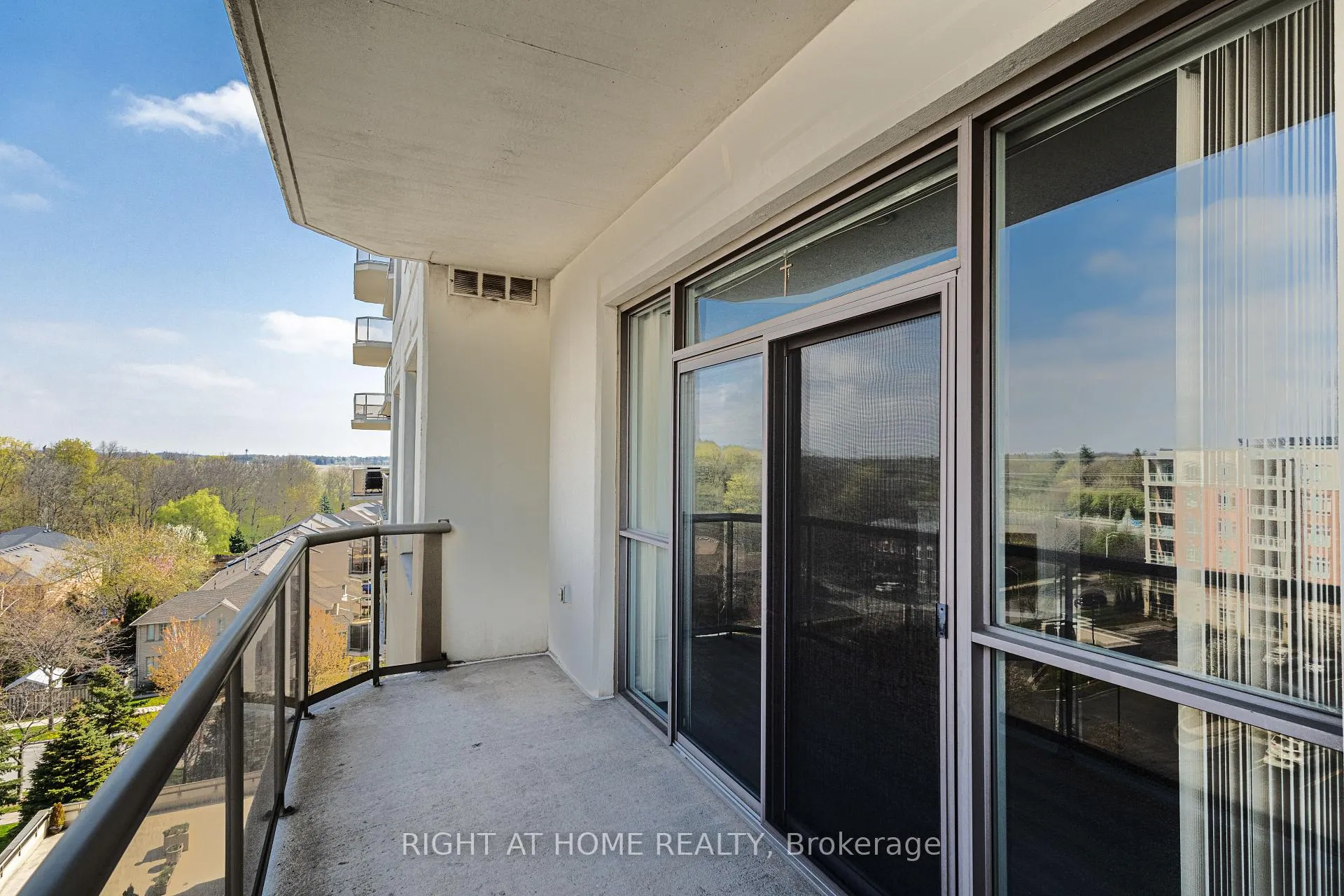 Photo 29 of Unit 709, 1998 Ironstone Drive, Burlington, Uptown — HOMEH