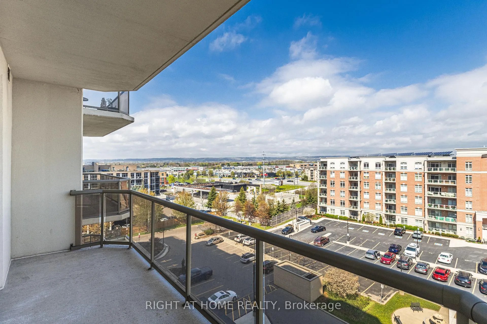 Photo 31 of Unit 709, 1998 Ironstone Drive, Burlington, Uptown — HOMEH
