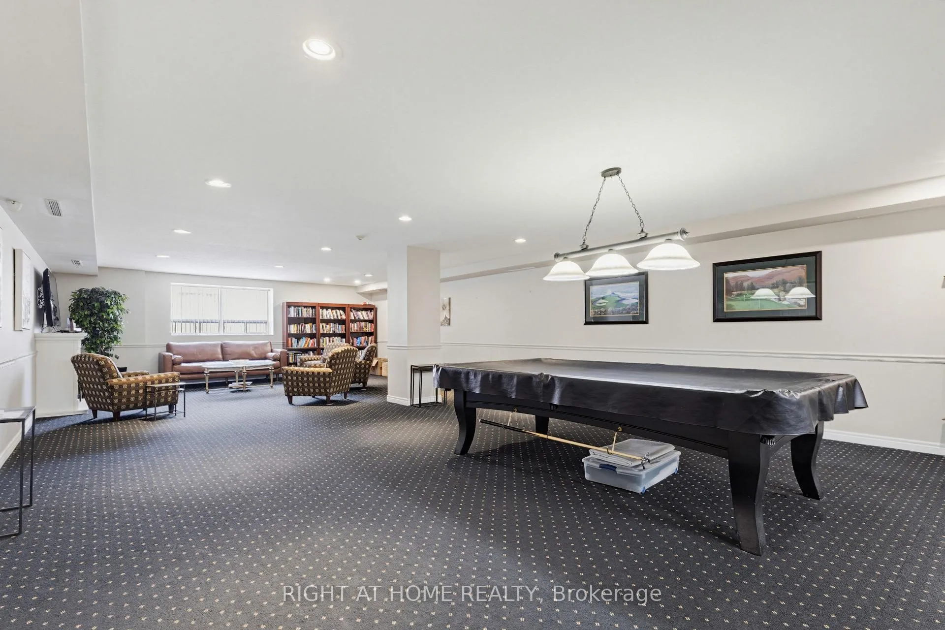 Photo 36 of Unit 709, 1998 Ironstone Drive, Burlington, Uptown — HOMEH
