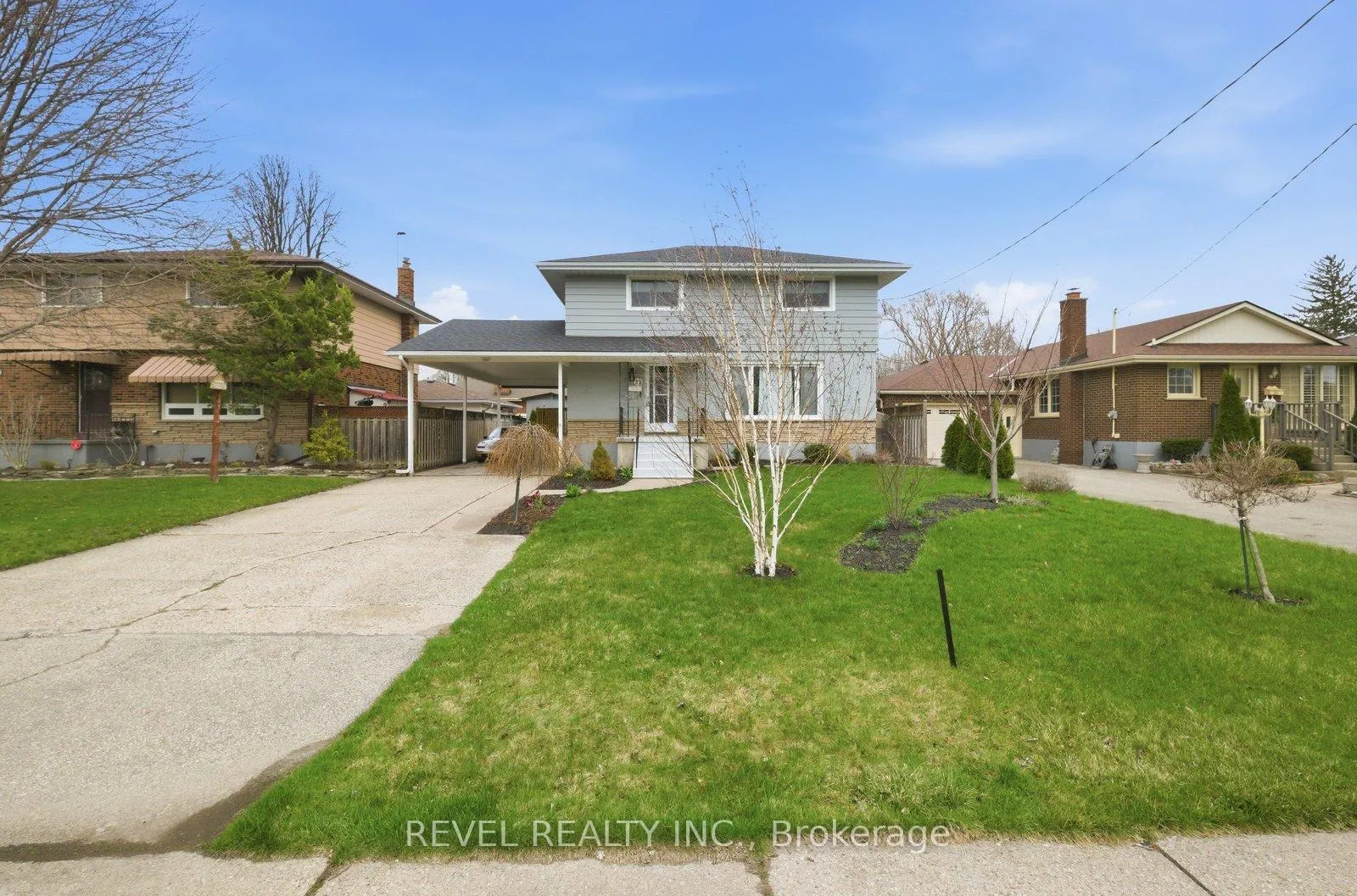 Photo 2 of 22 Paris Road, Brantford, Henderson-Sky Acres — HOMEH
