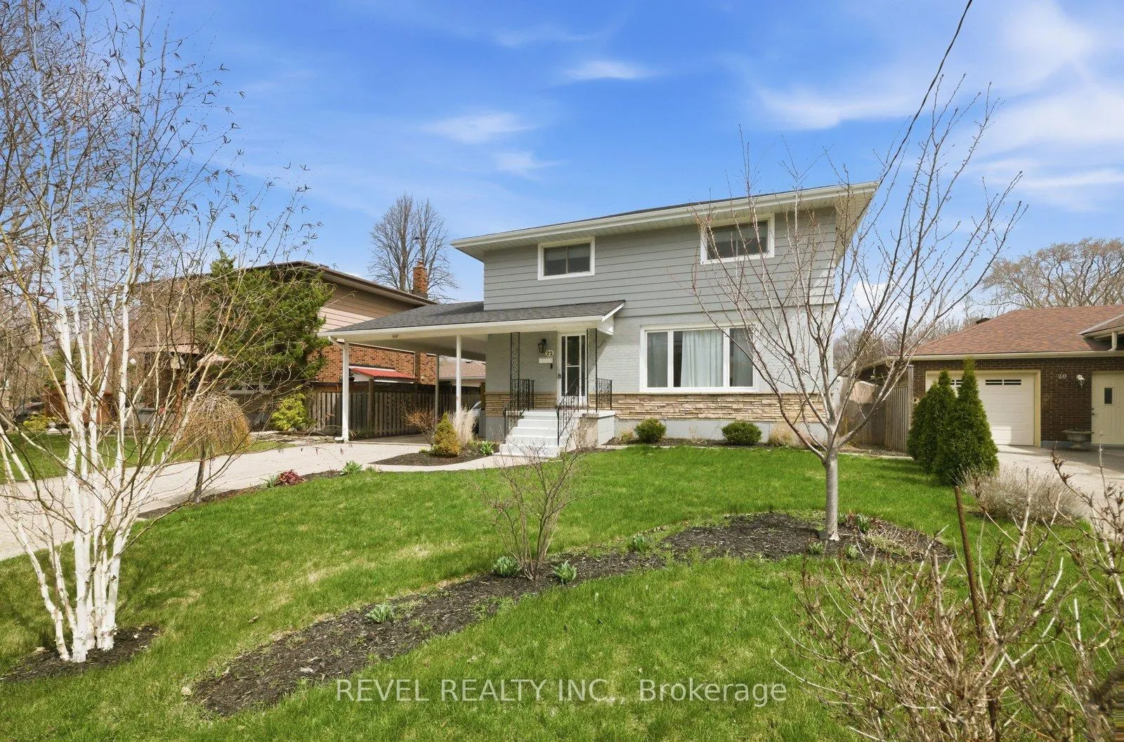 Photo 7 of 22 Paris Road, Brantford, Henderson-Sky Acres — HOMEH