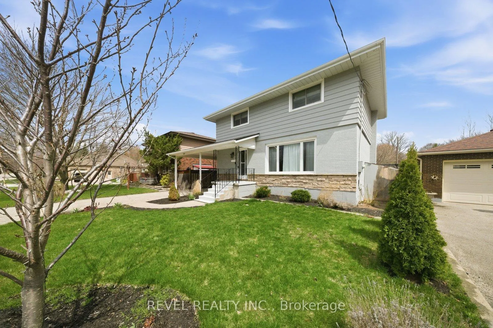 Photo 8 of 22 Paris Road, Brantford, Henderson-Sky Acres — HOMEH