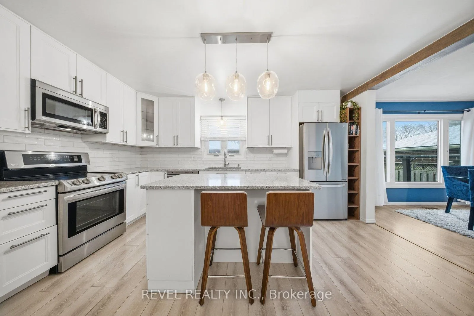 Photo 18 of 22 Paris Road, Brantford, Henderson-Sky Acres — HOMEH