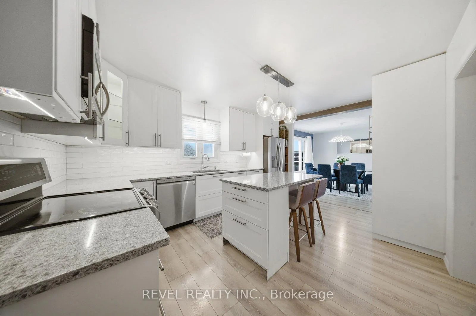 Photo 19 of 22 Paris Road, Brantford, Henderson-Sky Acres — HOMEH