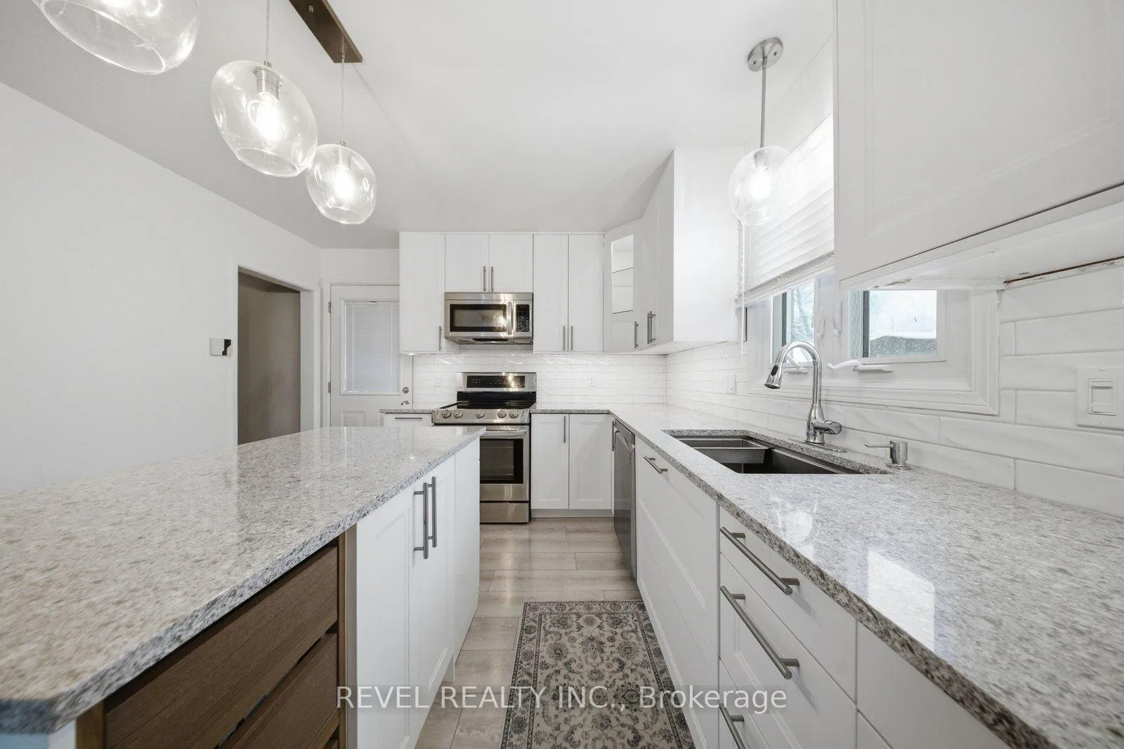 Photo 21 of 22 Paris Road, Brantford, Henderson-Sky Acres — HOMEH