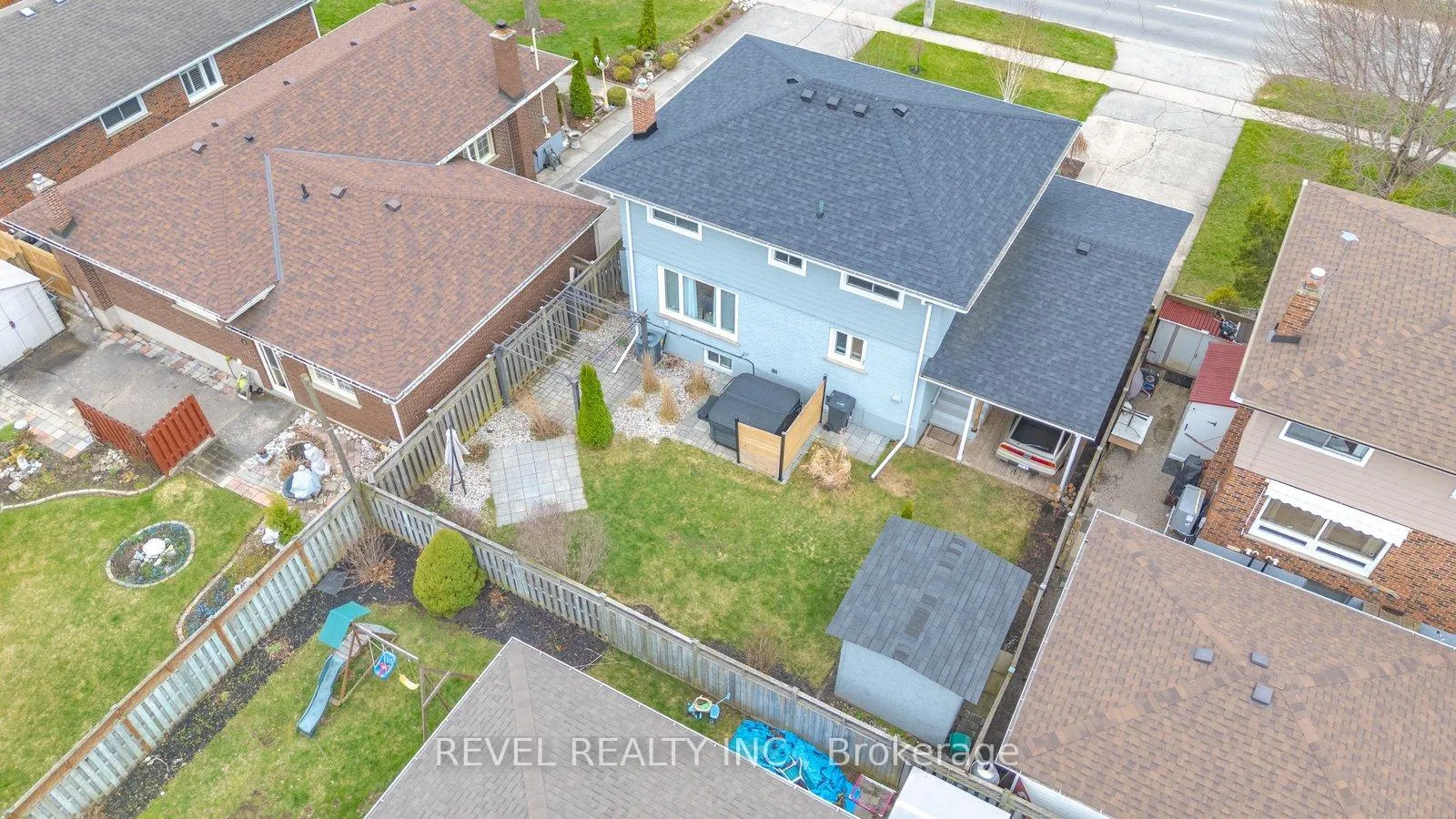 Photo 47 of 22 Paris Road, Brantford, Henderson-Sky Acres — HOMEH