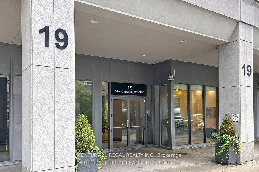 Photo 3 of Unit 2706, 19 Grand Trunk Crescent, Toronto, Waterfront Communities — HOMEH