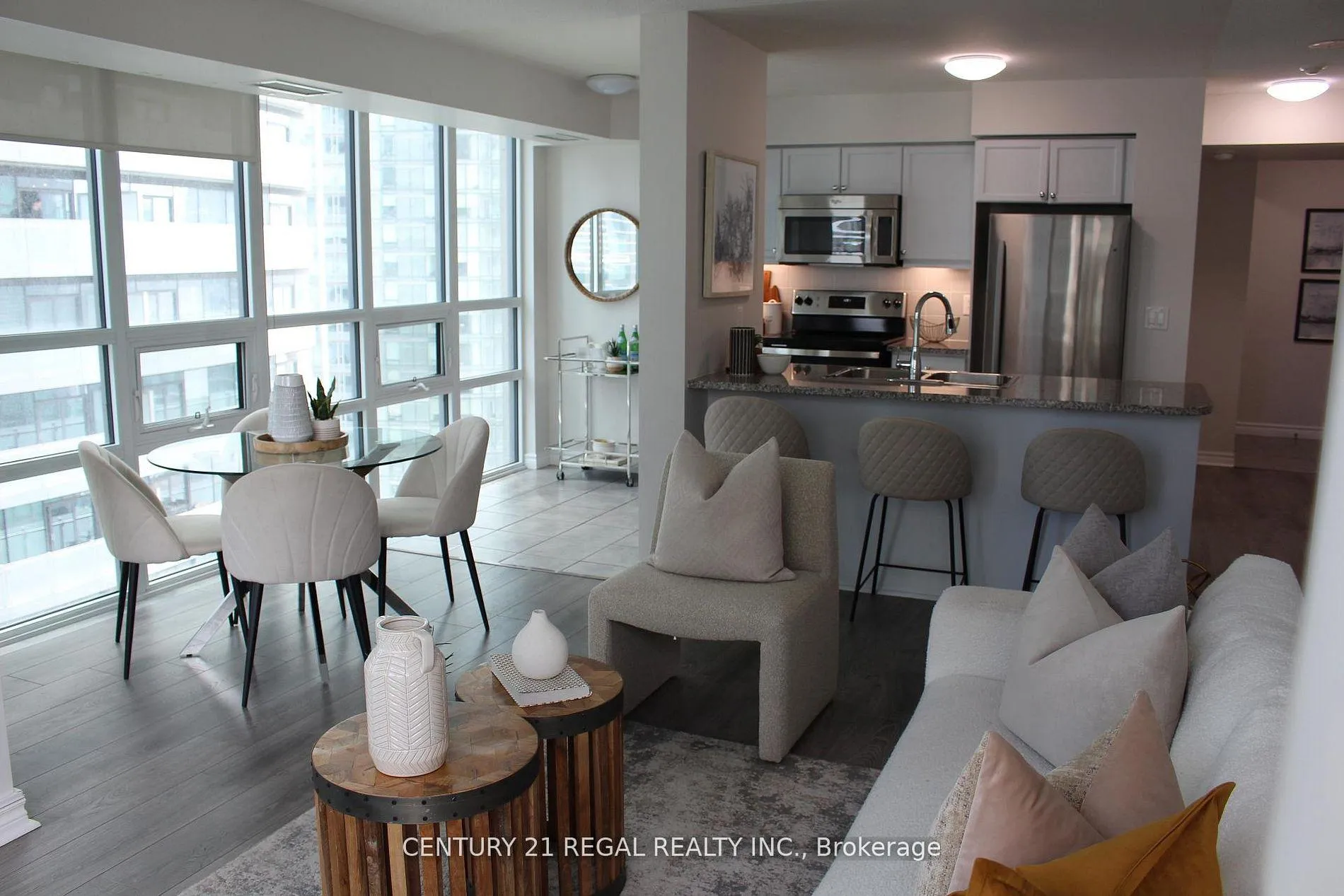 Photo 14 of Unit 2706, 19 Grand Trunk Crescent, Toronto, Waterfront Communities — HOMEH